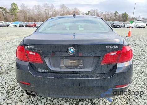 2015 BMW 528 Xi из США, поврежденный, VIN WBA5A7C57FD622158